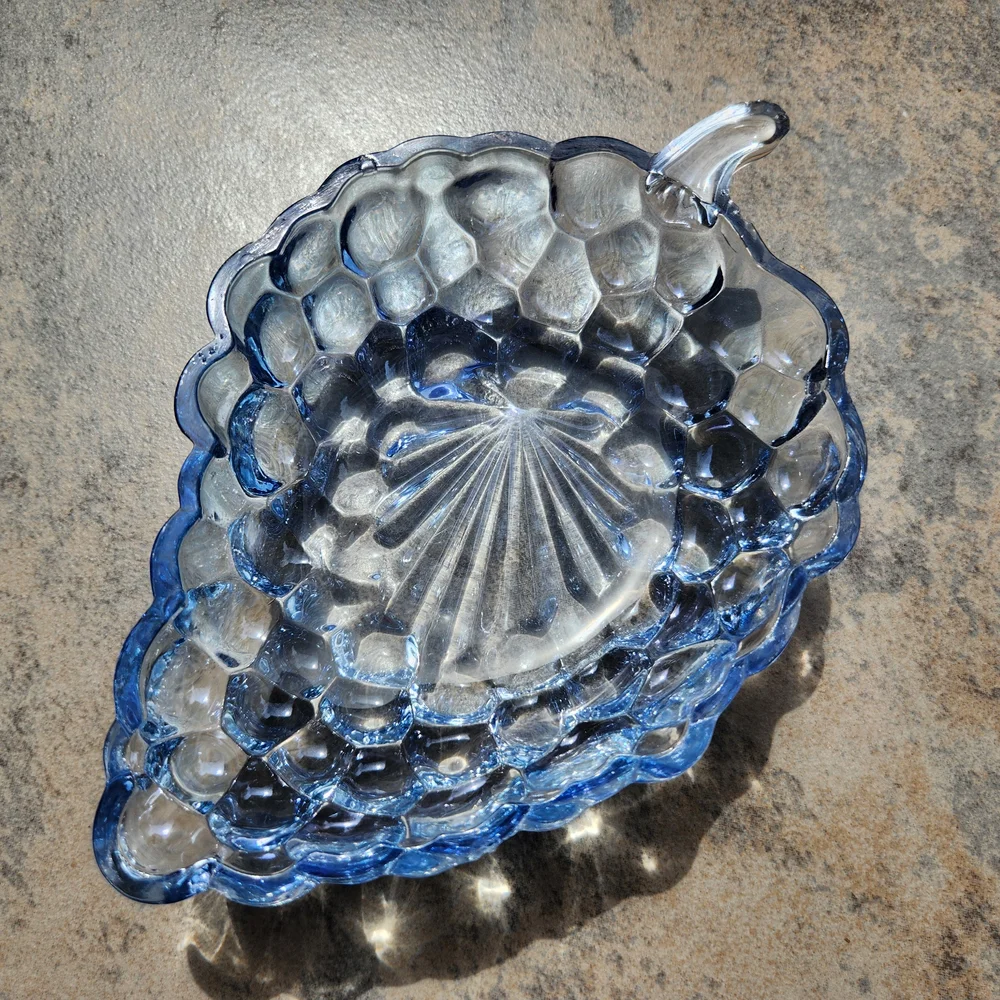 Anchor Hocking Light Blue Grape Cluster Candy/Trinket Dish